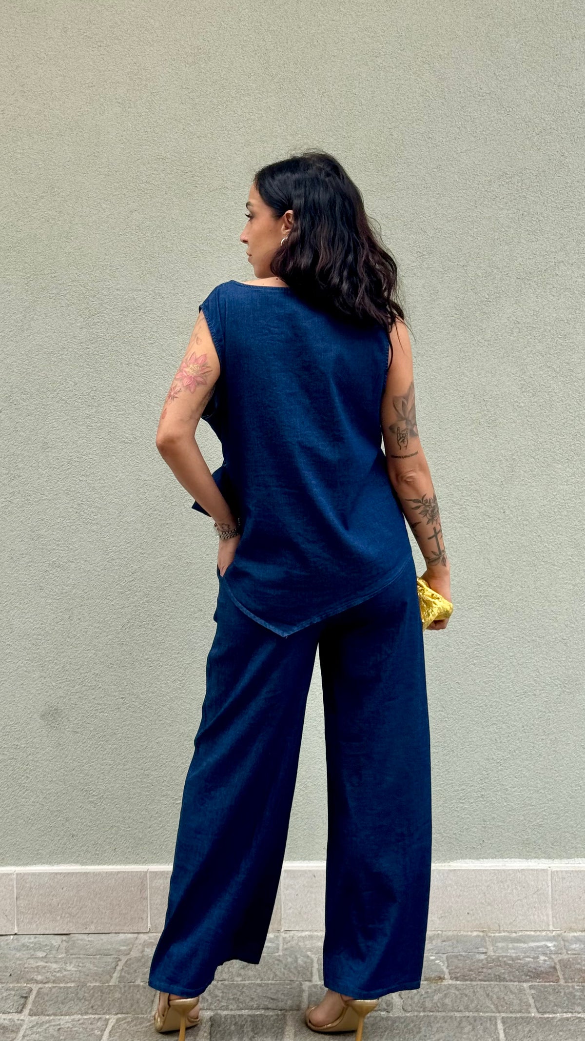 COORDINATO IN JEANSLULE' SMANICATO