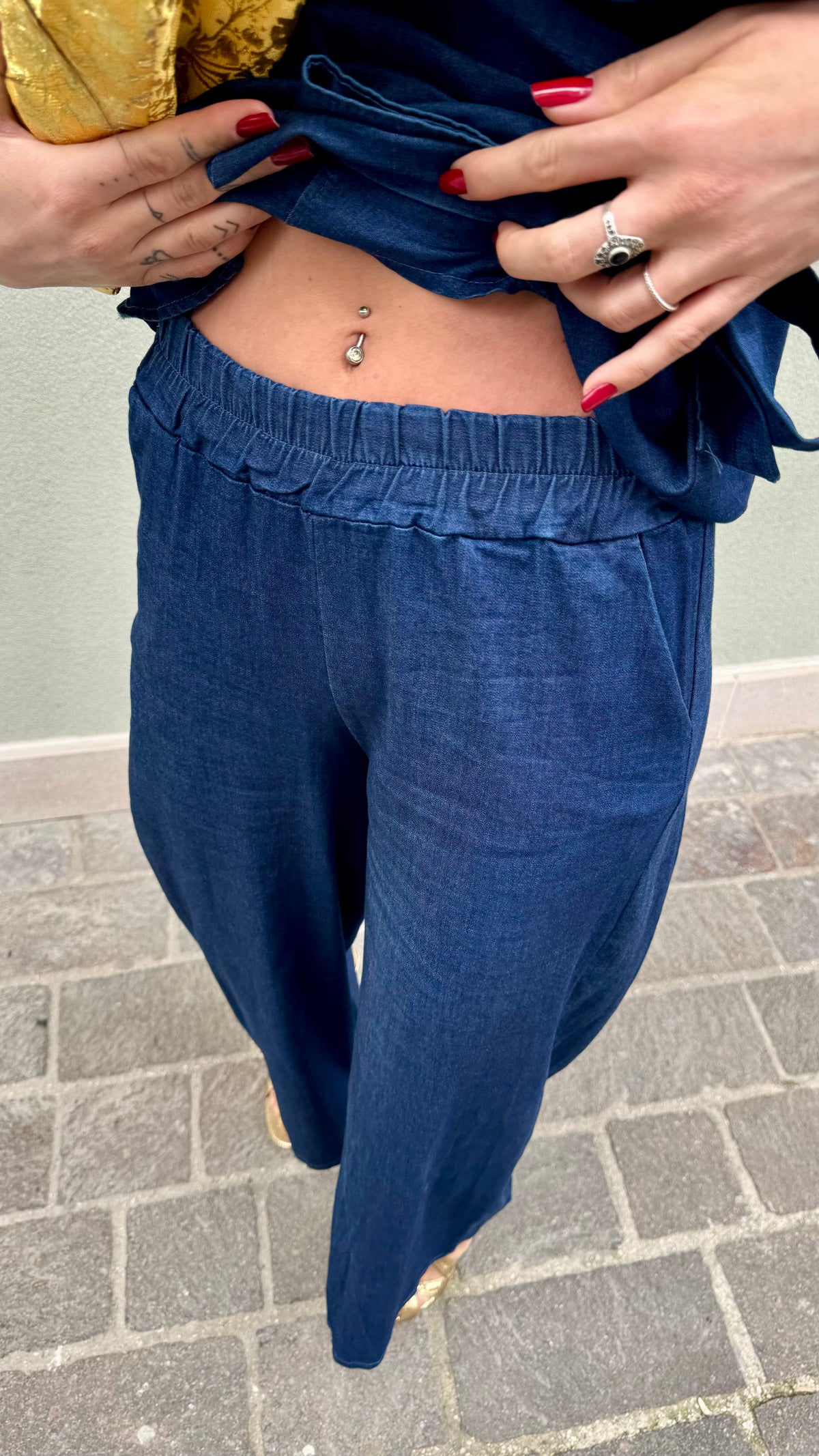 COORDINATO IN JEANSLULE' SMANICATO