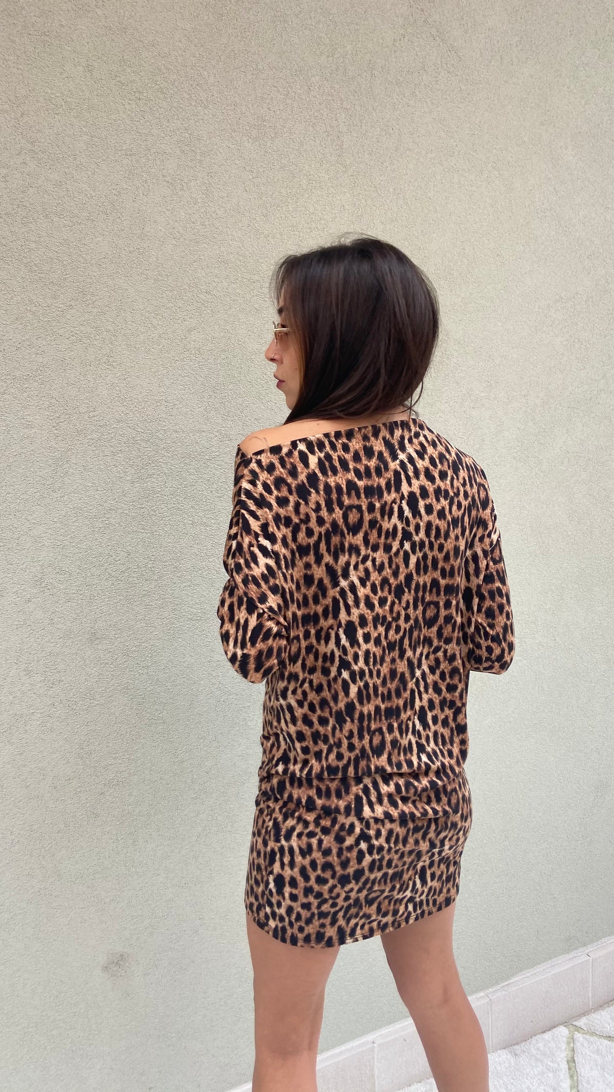 ABITO MACULATO SCOLLO A BARCA