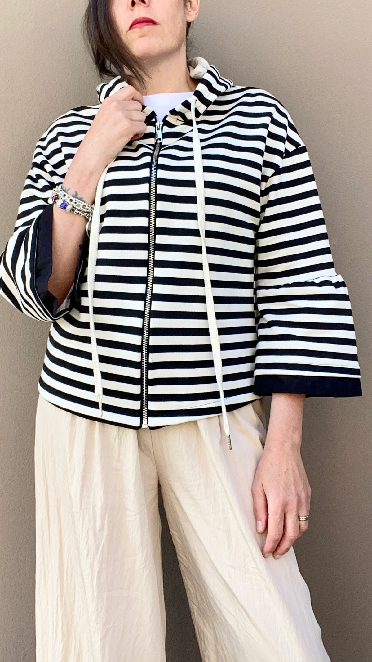 FELPA A RIGHE BIANCA E NERA