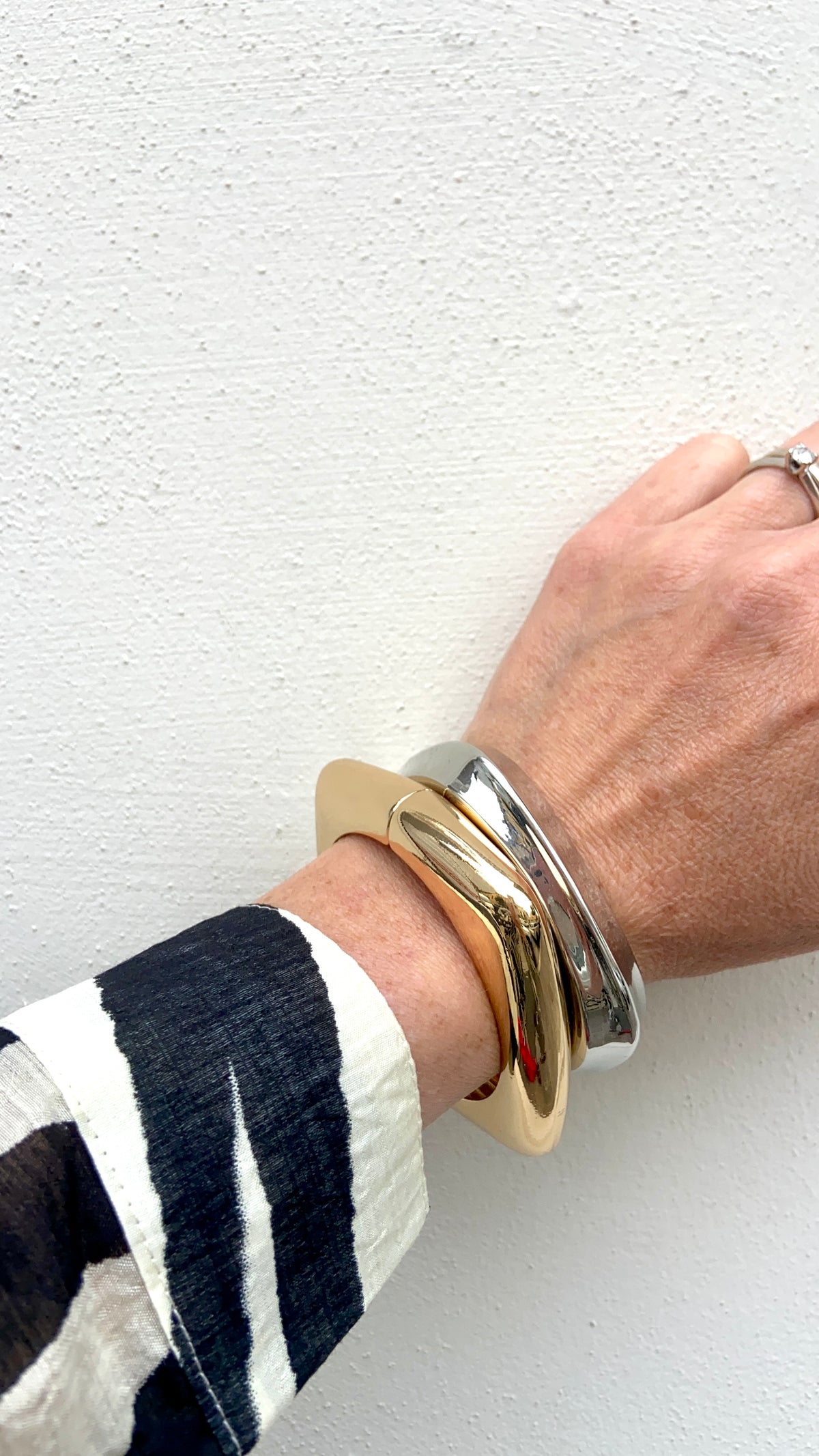 BRACCIALE RIGIDO ARGENTO