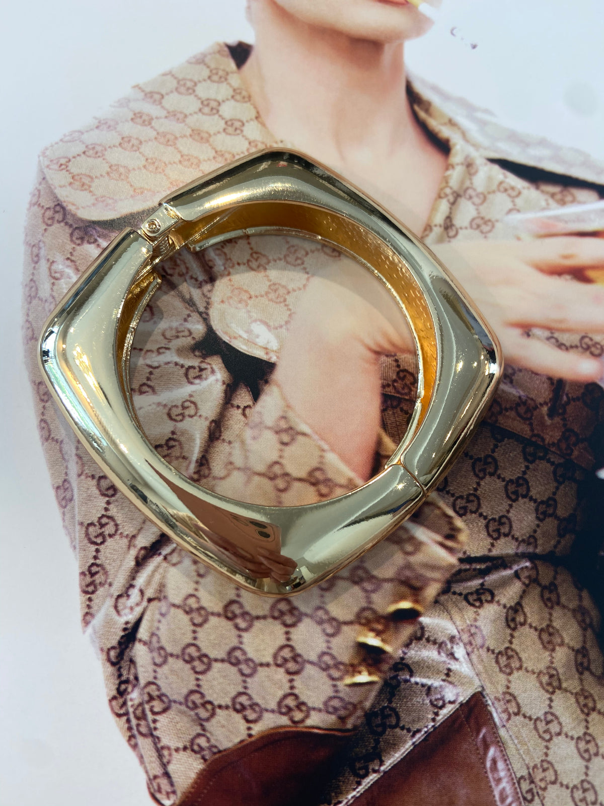 BRACCIALE RIGIDO ORO