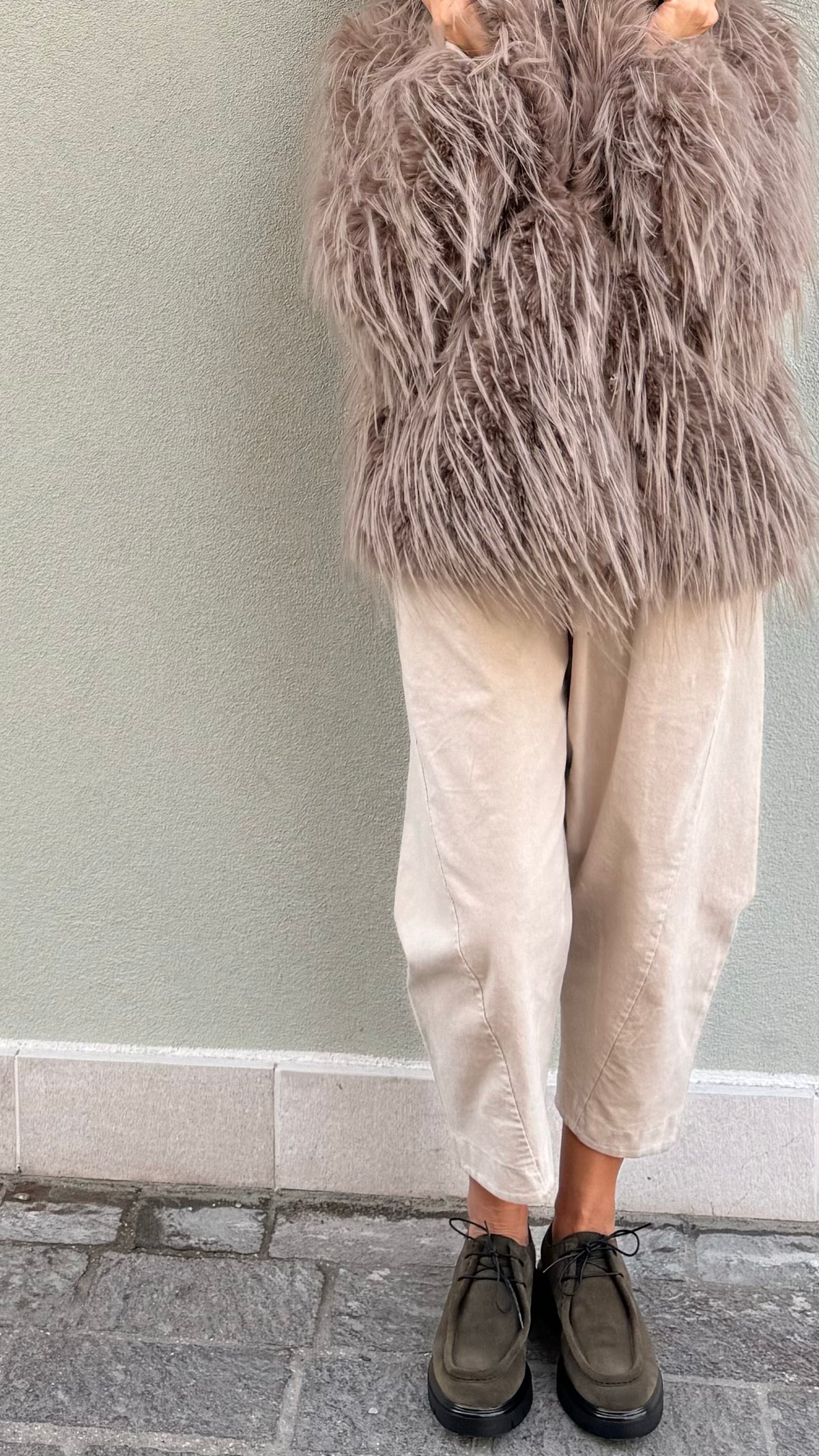 PANTALONE OVETTO IN VELLUTO SABBIA