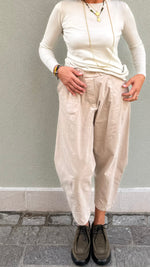 PANTALONE OVETTO IN VELLUTO SABBIA