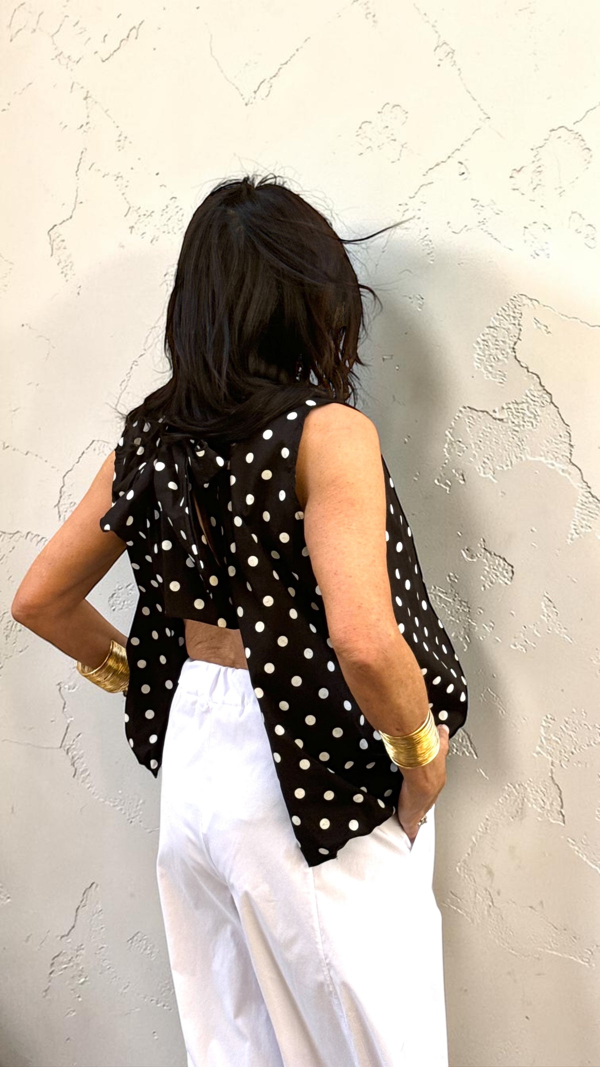 BLUSA POIS SMANICATA NERA