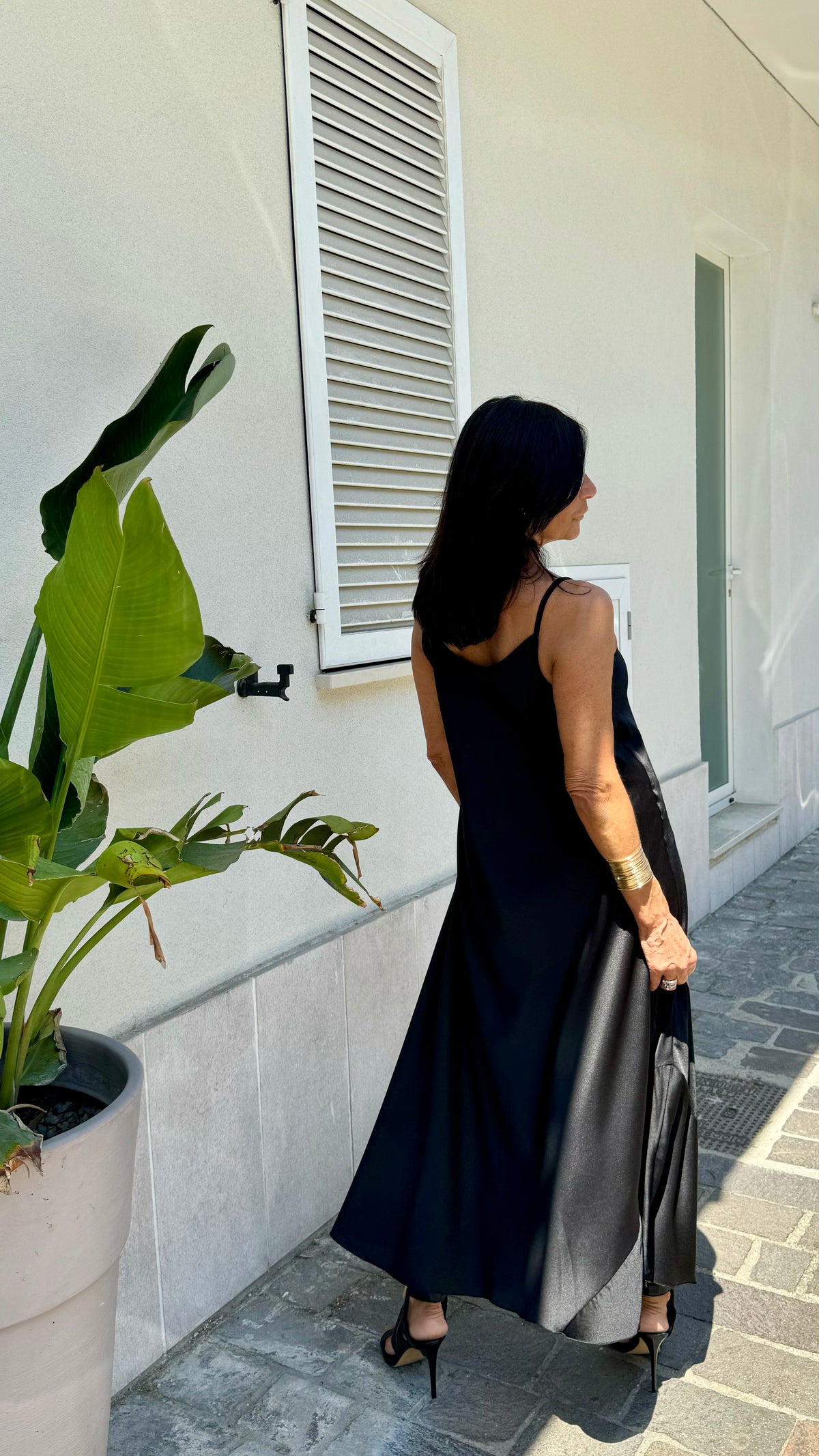 ABITO SATIN NERO