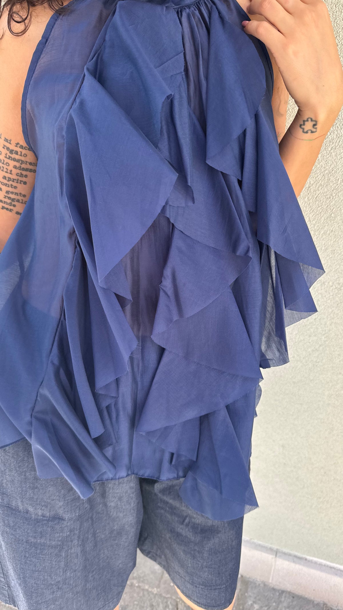 TOP VOLANT BLU