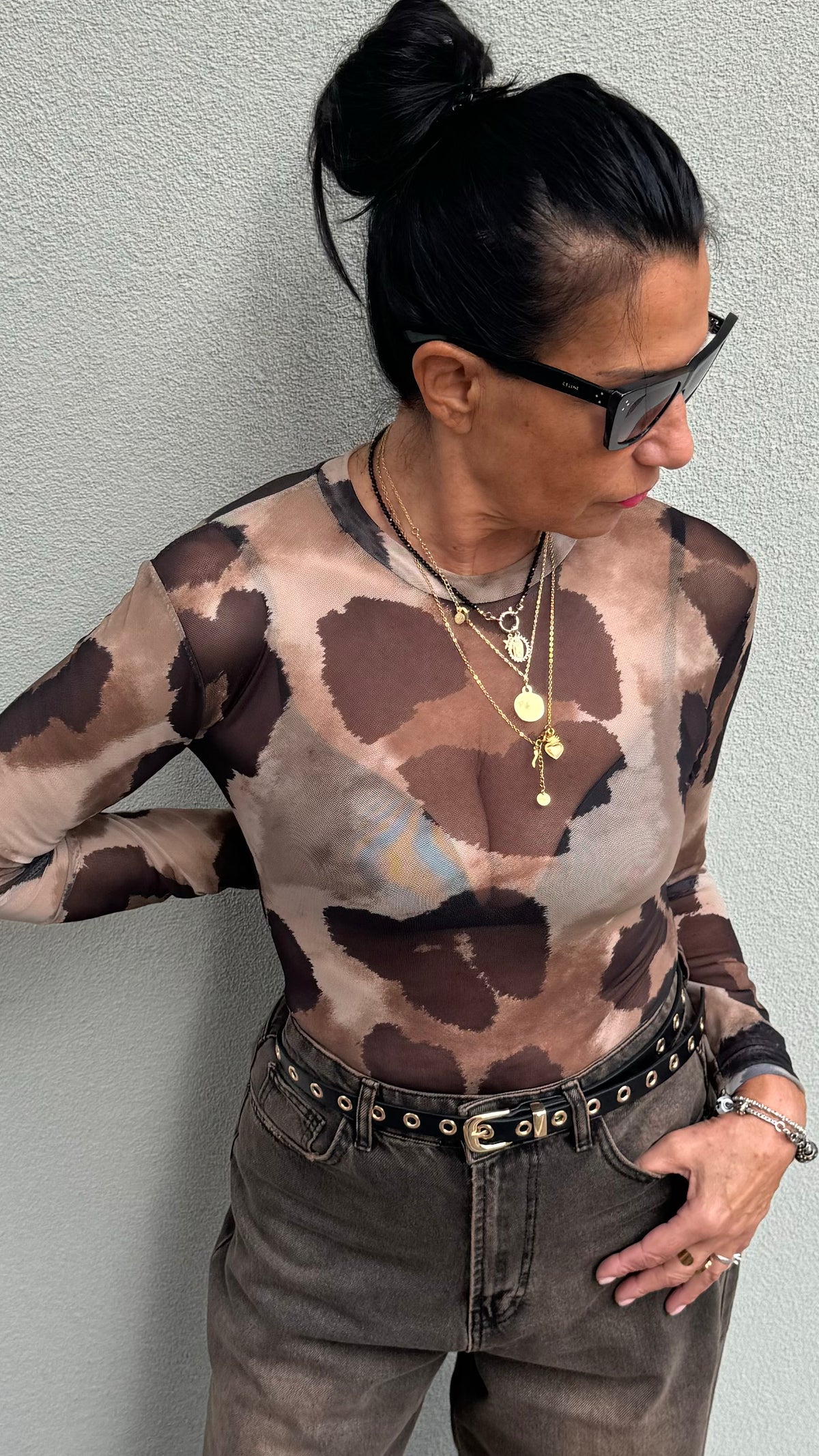 BODY CAMUFLAGE