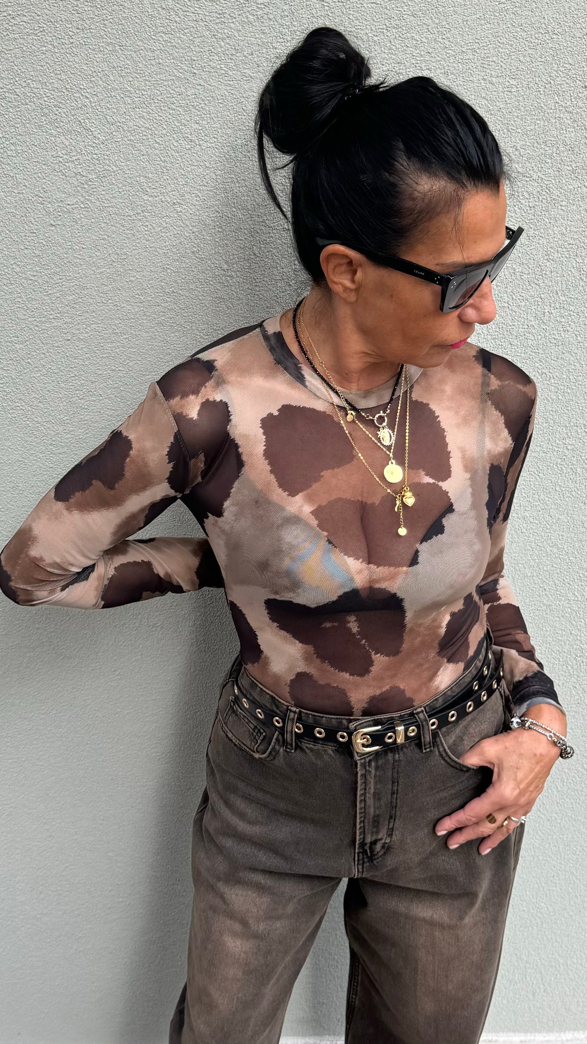 BODY CAMUFLAGE